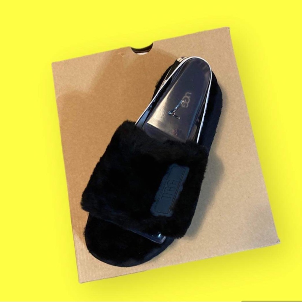 UGG slippers size 7 new with tags